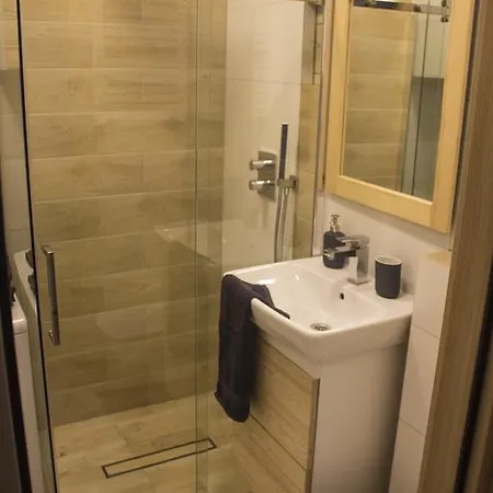 アパート Zaciszny Apartament Pod Lasem *