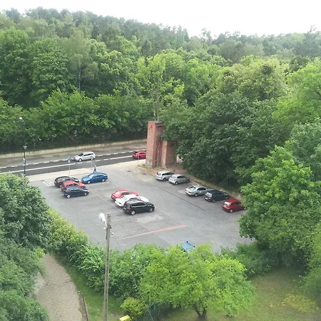 Zaciszny Apartament Pod Lasem アパート